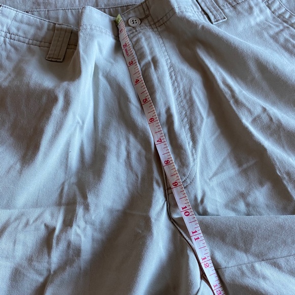 Khaki Dockers shorts - Picture 4 of 7